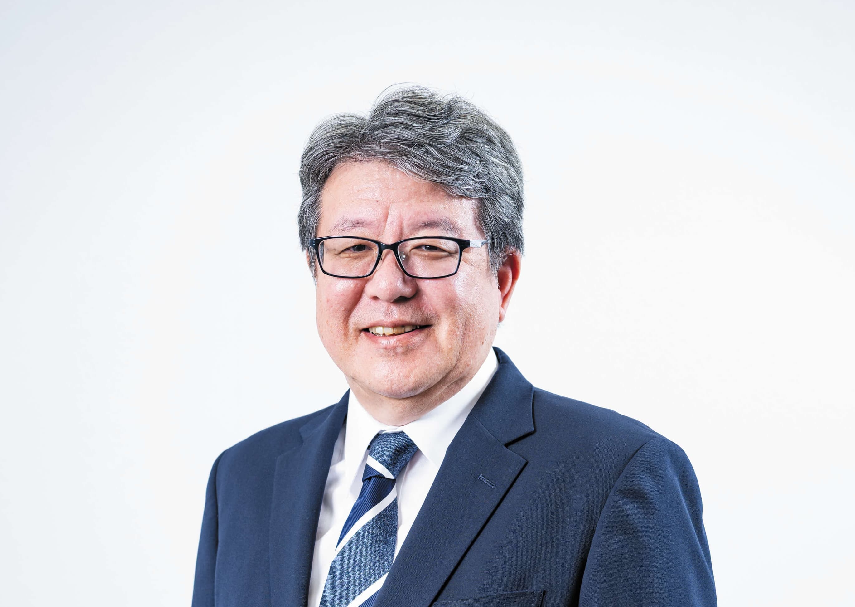 Hiroshi Yokoyama headshot